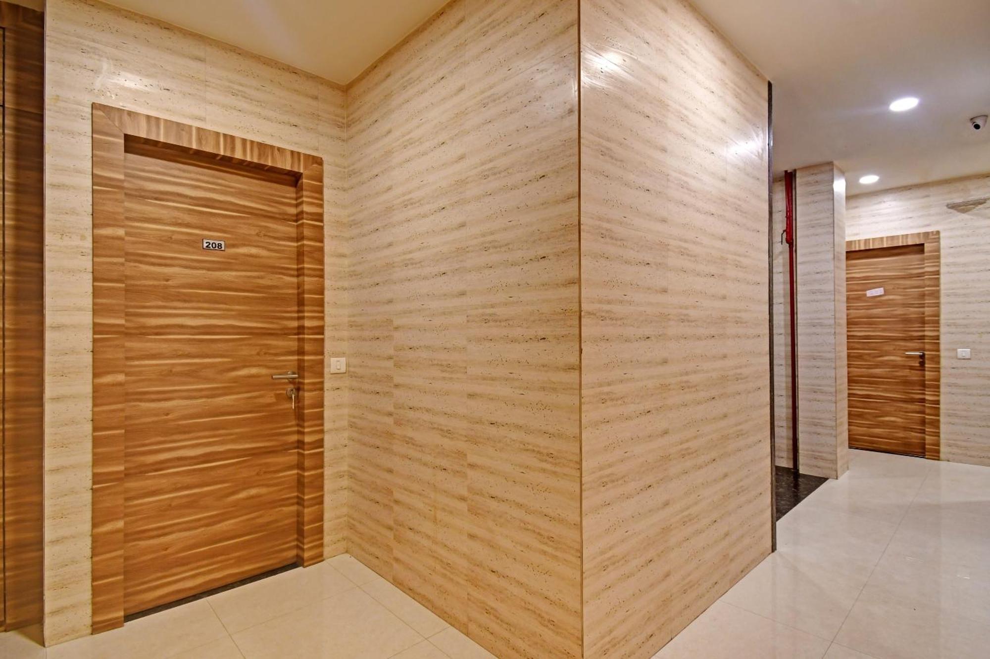 Super Townhouse Hotel All In One Near City Centre Salt Lake Salt Lake City Екстериор снимка